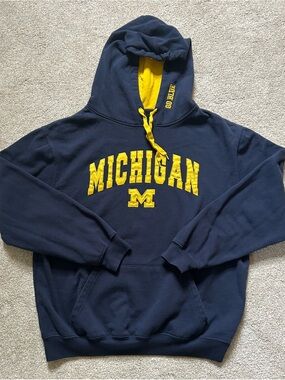 Stadium Athletics MICHIGAN Hoodie
University of Michigan Unisex XL
